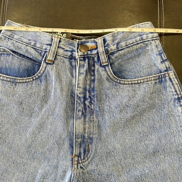 5ive Jungle & Co Women's Jean Shorts (11) - Picture 4 of 7